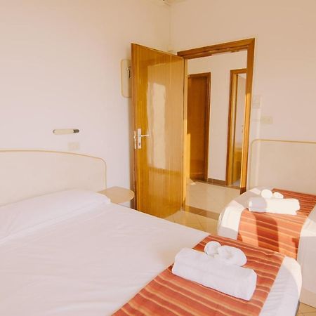 Hotel Beverly Rimini Exterior foto