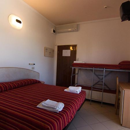 Hotel Beverly Rimini Cameră foto