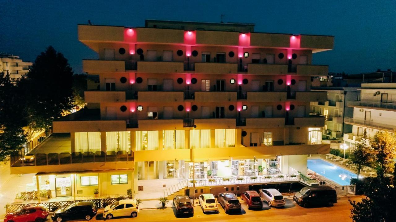 Hotel Beverly Rimini Exterior foto