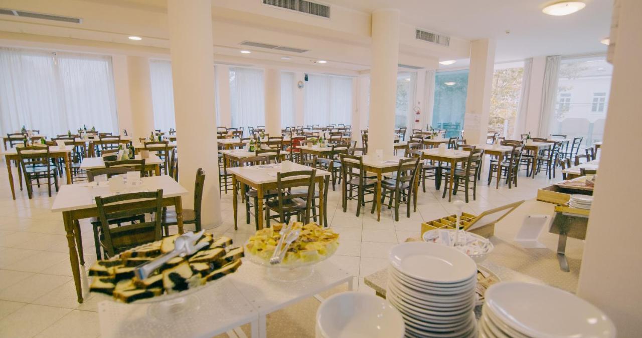Hotel Beverly Rimini Exterior foto