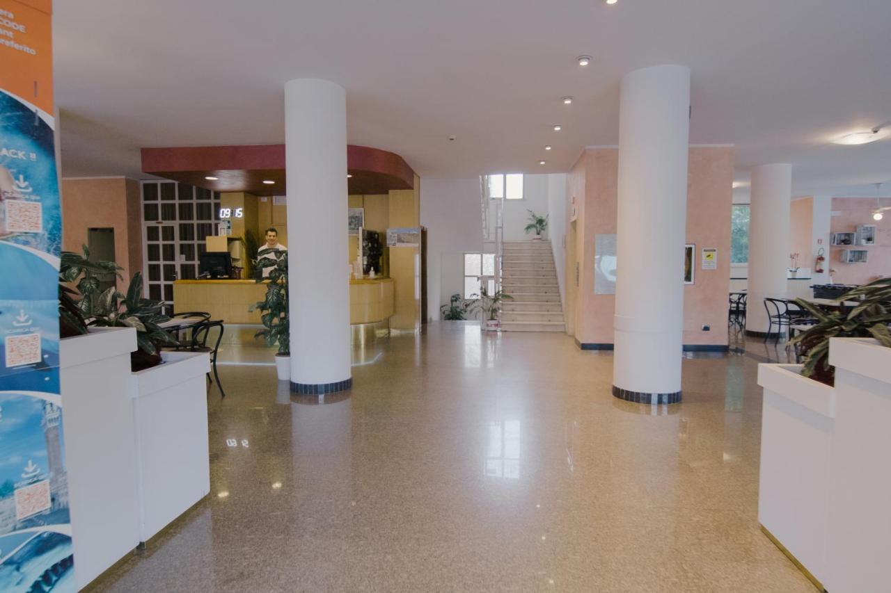 Hotel Beverly Rimini Exterior foto
