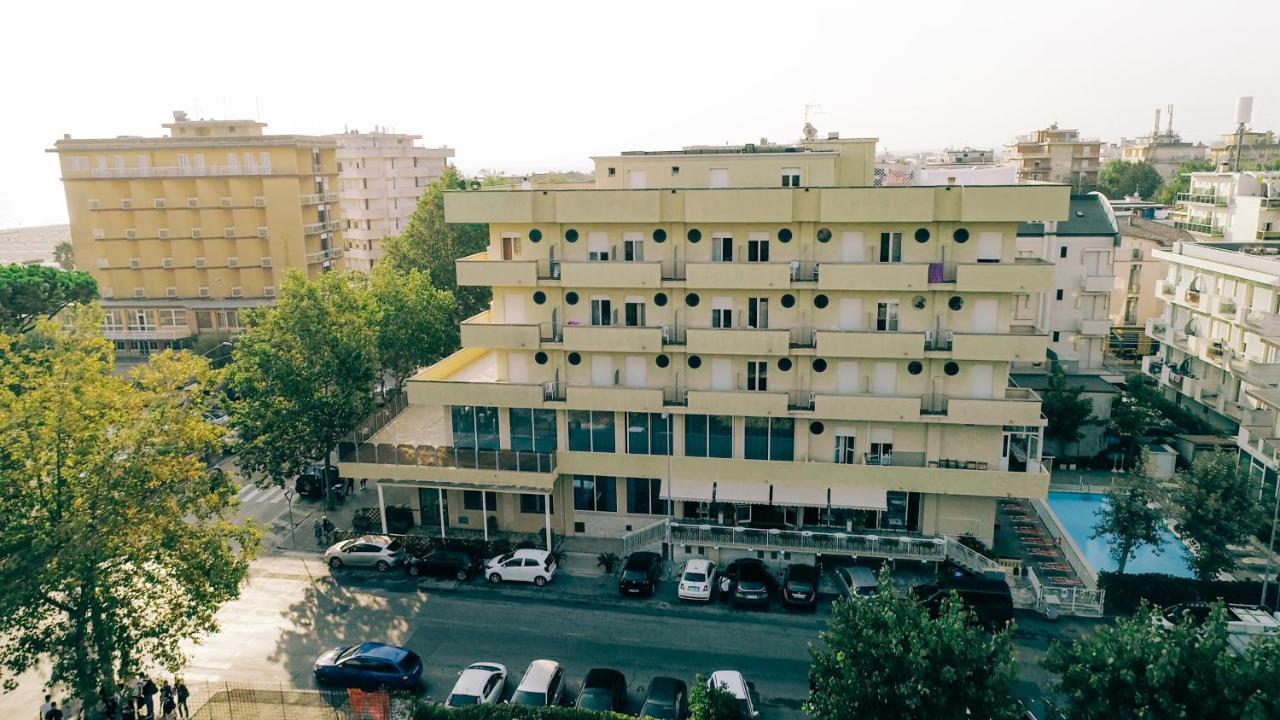 Hotel Beverly Rimini Exterior foto